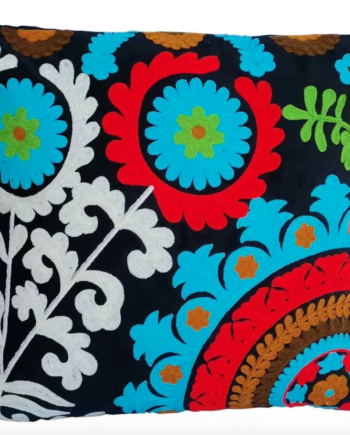 Coussin Rita bleu nuit // BAZAAR