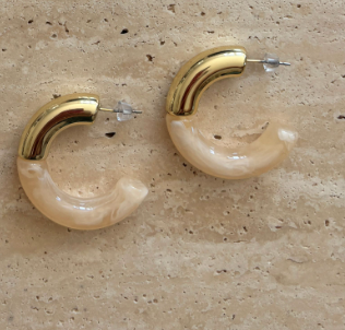 BO créoles Ysée beige marbré // Atelier Marpo